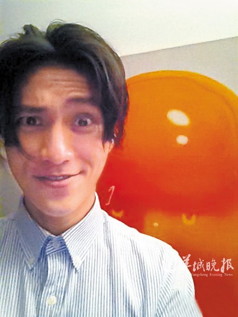 了一个爆笑点――― 陈坤 的 眉毛 始终拧成一高一