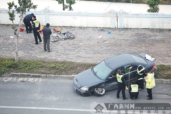 南宁江北大道车祸图片