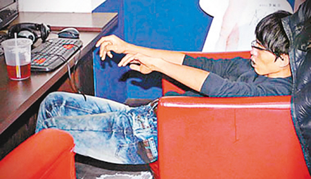 推算他玩电脑时间在23小时左右