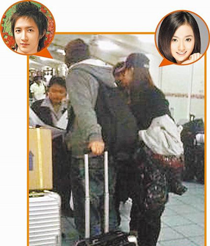 韩庚与江铠同机场照疯传 曝<em>女方</em>已<em>见</em>男方<em>父母</em>