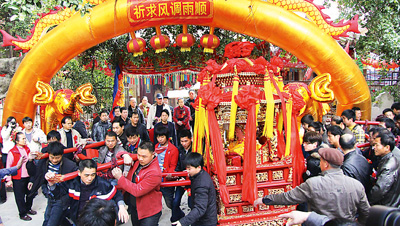 福建省泉州市蟳埔社區舉行媽祖巡香踩街活動_新聞臺_中國網絡電視臺