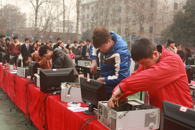 陕西新华电脑软件学校第五届计算机组装大赛圆