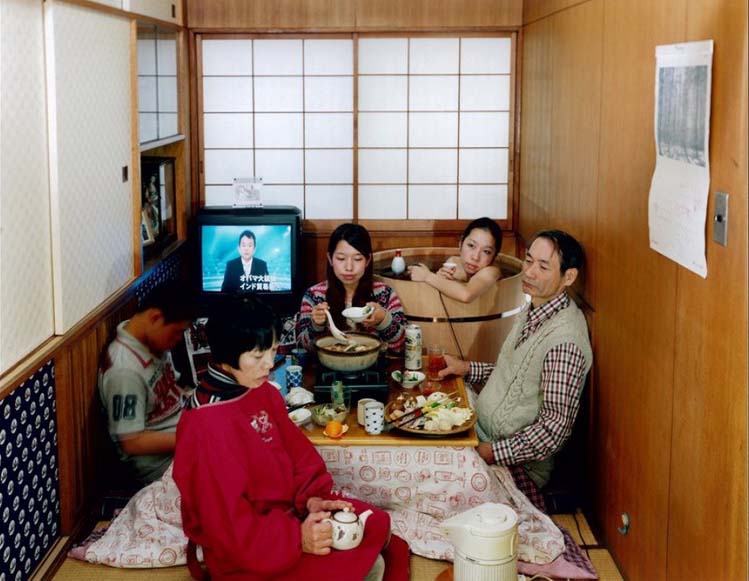 <em>日本美女</em>摄影师公共场合浴盆<em>大胆</em>自拍(高清组