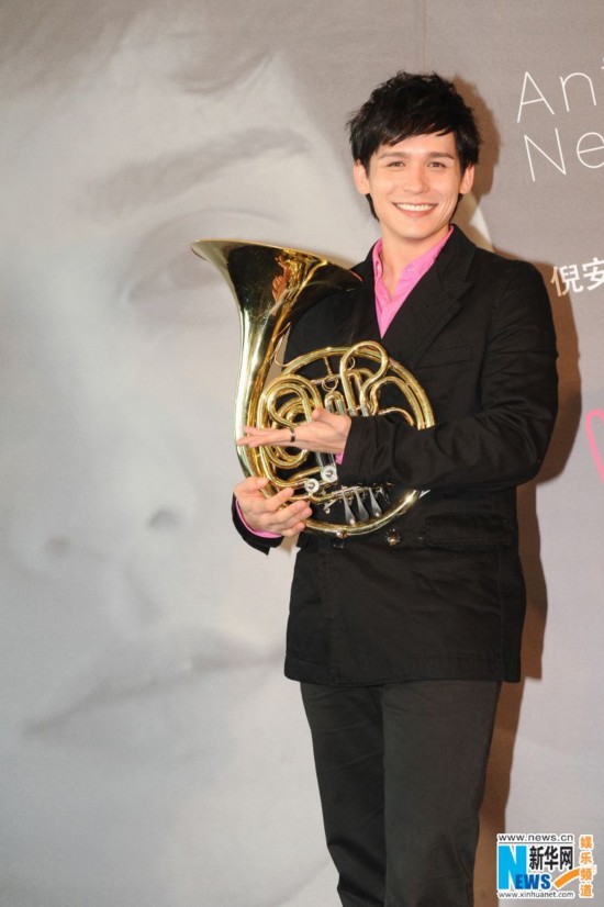 <em>倪安东</em>闭关15个月觉醒 携新专辑漫步101高楼