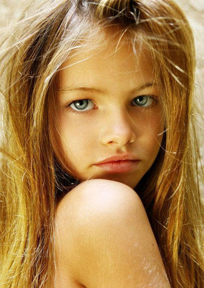 她们早早就从清纯的<em>少女</em>变成<em>性感</em>