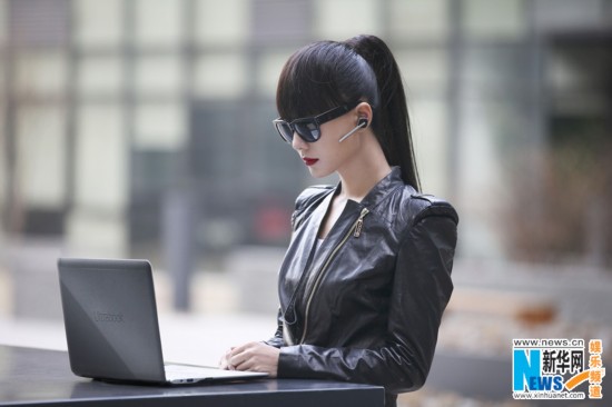 王珞丹冷艳特工造型曝光 机智干练展国际气质(图)