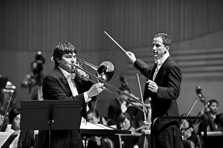 交响乐团演奏 1764610586889373334.jpg