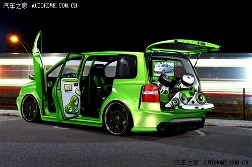 看看东京漂移里大众途安新改装