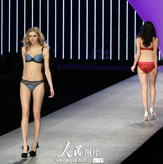中国国际时装周:<em>夏娃的诱惑</em>内衣发布追忆复古