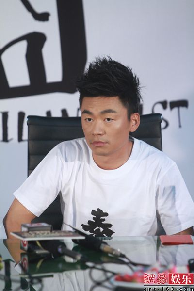 王宝强\莫西干\发型出场