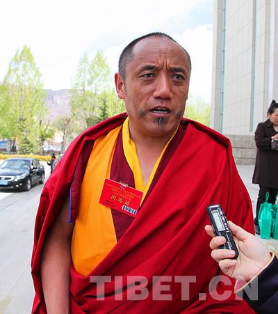 西藏僧人:爱国爱教 珍惜幸福生活