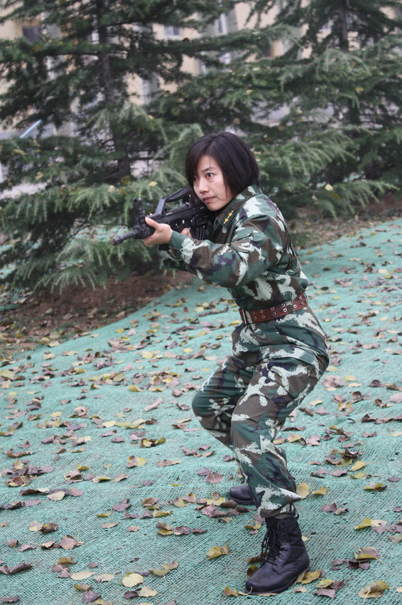 武警<em>特警学院</em>特种作战大队<em>女子特警</em>队队员