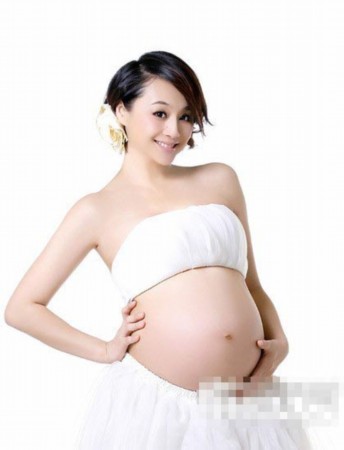 图文:孙燕姿怀孕+朱茵蒋勤勤马伊琍李湘布兰妮