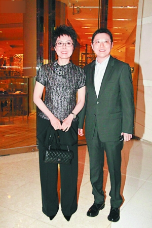 离婚后出柜的女星+黄耀明在红馆个唱高调出柜言