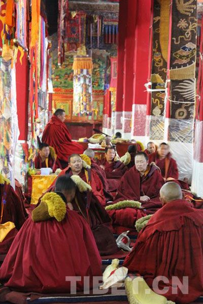 [西藏行]哲蚌寺举行萨嘎达瓦节首日传召法会