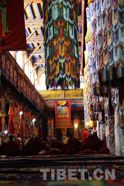[西藏行]哲蚌寺举行萨嘎达瓦节首日传召法会