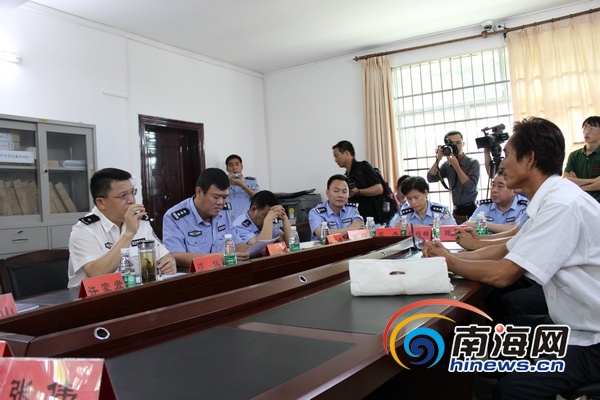 三亚公安局领导现场大接访 陈年案件多获解决