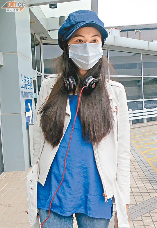 高清:张柏芝生病戴口罩 与儿子补过生日避谈谢霆锋