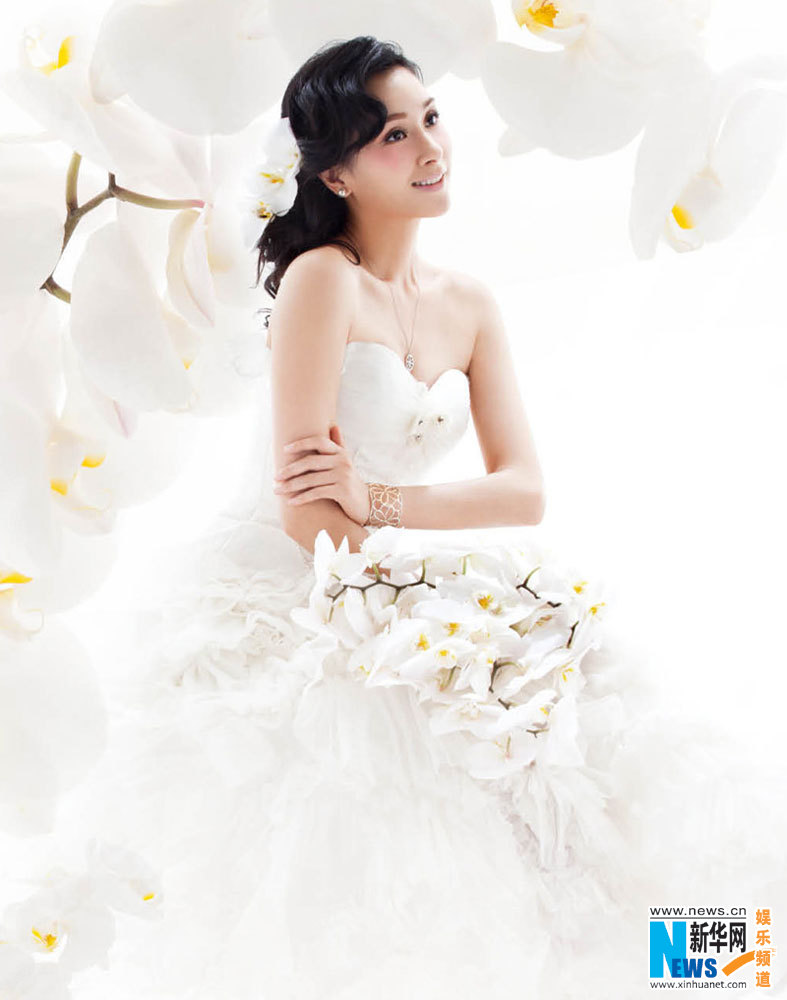 高清:杨恭如绝美婚纱照曝光 化身灵性天使演绎不老神话