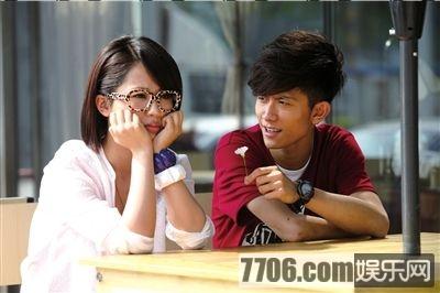 图文:张一山杨紫扮演情侣 机灵男生已失"初吻"