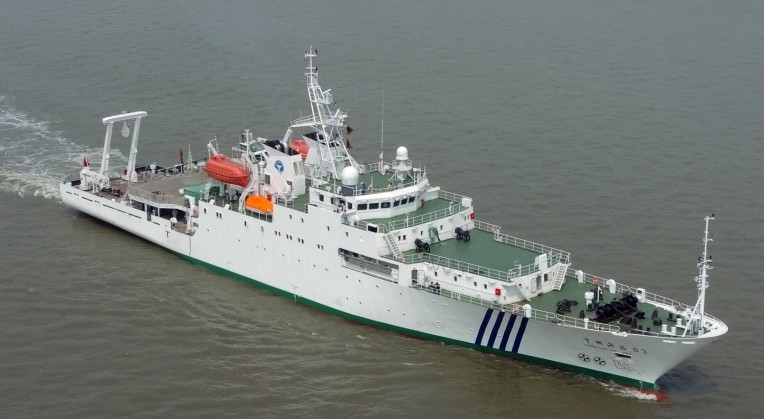 中国4艘海监船启航赴南海进行定期维权巡航执法(图)