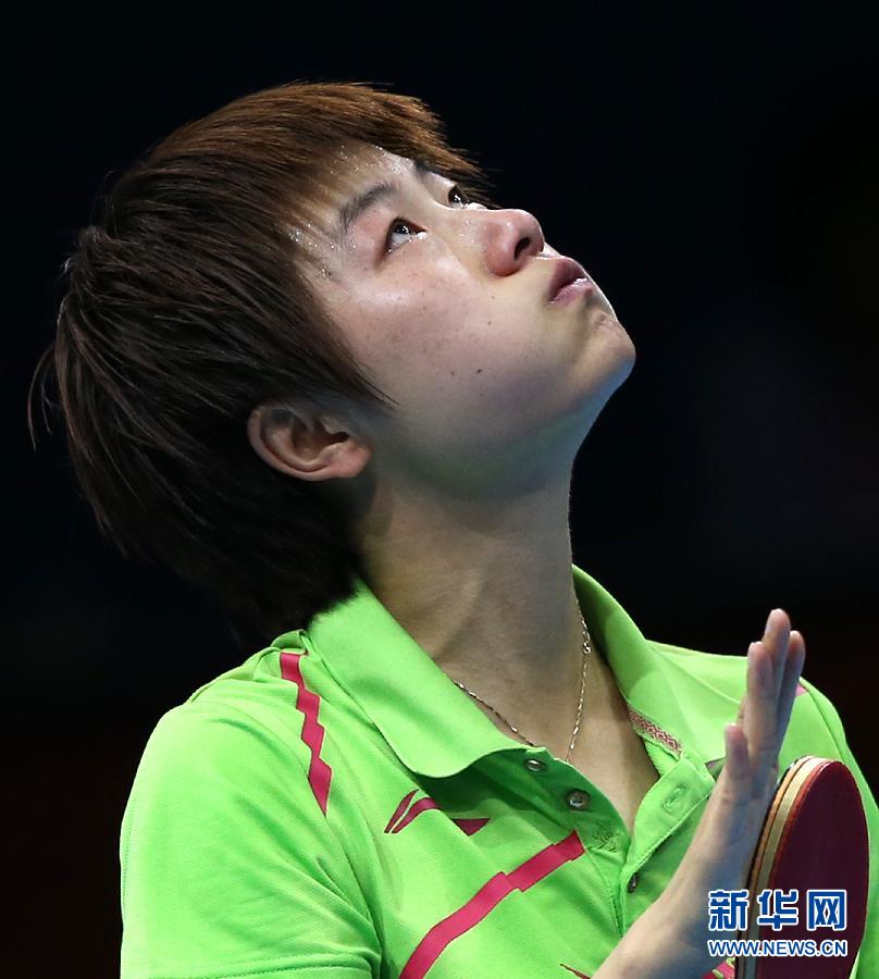 中国选手丁宁夺奥运会乒乓球女单亚军