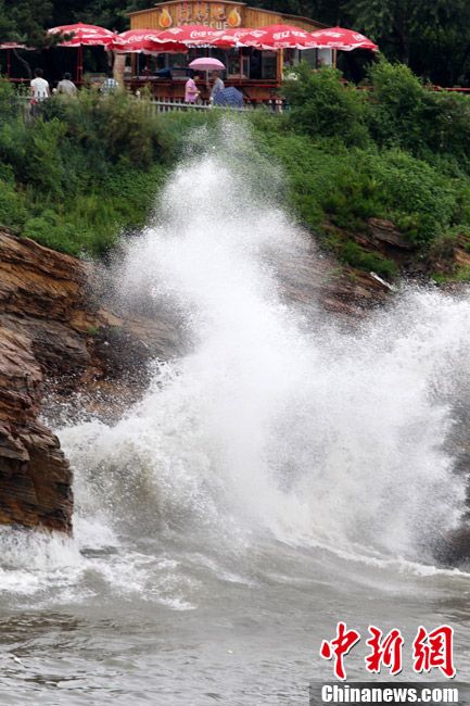 组图:台风达维登陆 辽宁省发布蓝色预警