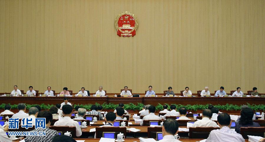 人大常委会审议民事诉讼法修正案草案、旅游法