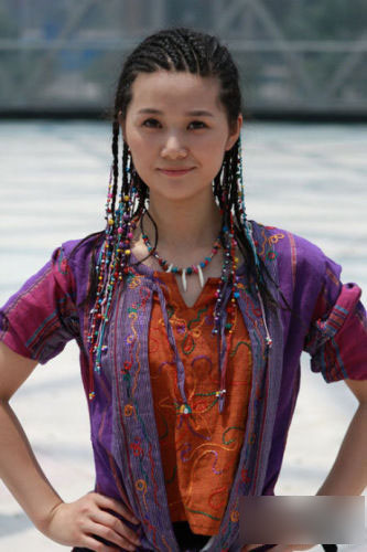 <em>宋祖英妹妹</em>惊艳亮相 网友称姿色超姐姐(图)_娱