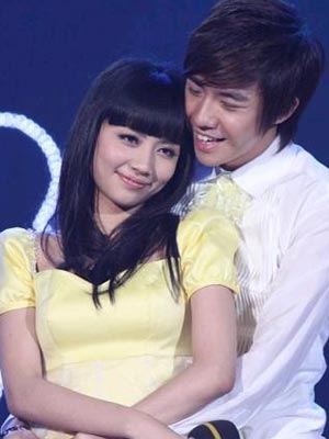 俞灏明复出<em>朱梓骁</em>力挺 昔日绯闻<em>女友</em>今何在?_