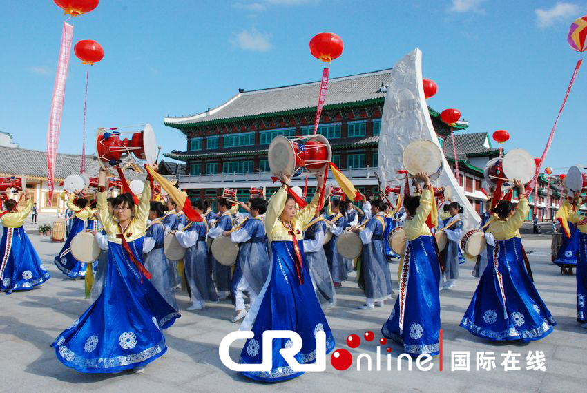 中国朝鲜族人口问题_朝鲜族舞蹈《阿里郎》-四海同春 艺术团为罗马华人华侨