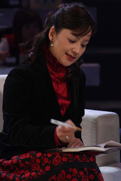 <em>父母</em>辈最喜爱的日本女明星写真赏:荒木由美子