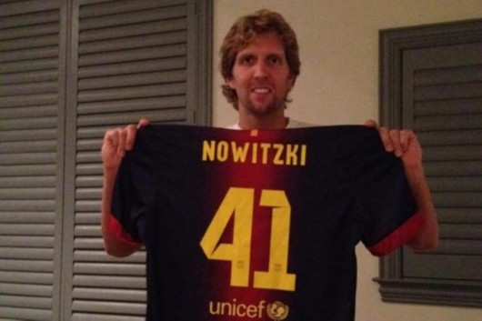 诺维斯基获巴萨41号战袍 盼现场看国家德比[图