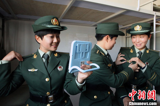 新疆边防300入警大学生完成适应性训练 __教