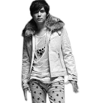 周杰伦在英国已求婚? 傻笑回应:结了会通知