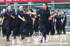 大机司机新制服 8112890514977503311.jpg