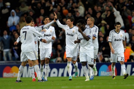 格策造皇马后卫乌龙球 主帅换人迟疑毁提前出