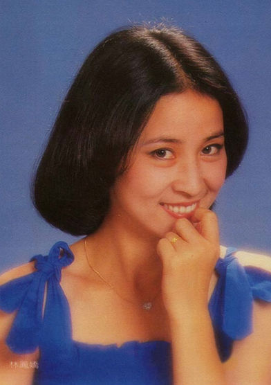 陈龙<em>林凤娇结婚</em>照_林凤娇与<em>成龙</em>结婚照_林凤