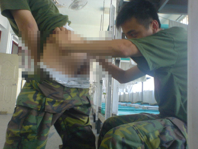 女兵也疯狂!台军士兵不雅照大曝光(图)