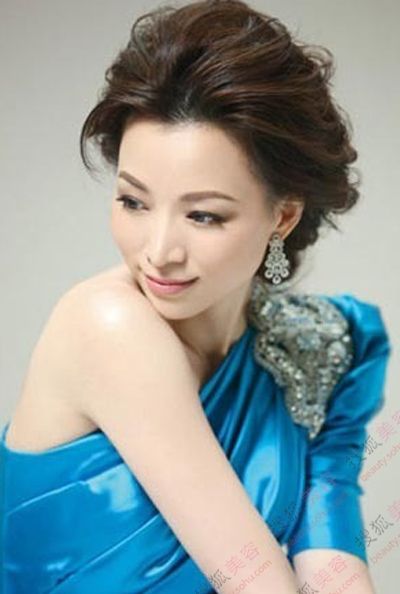 央视实习女主播貌似刘亦菲