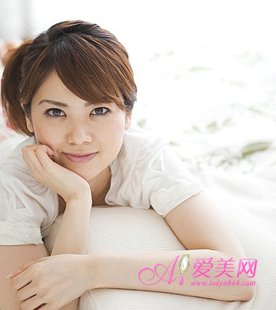 女性养生:年龄段不同 女人<em>月经不调</em>的症状也不