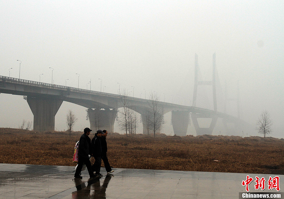 武汉开年首月遭遇近30天雾霾天气