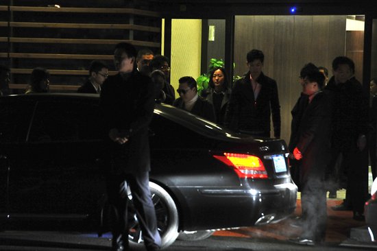 东方卫视春晚_东方卫视鸟叔收入