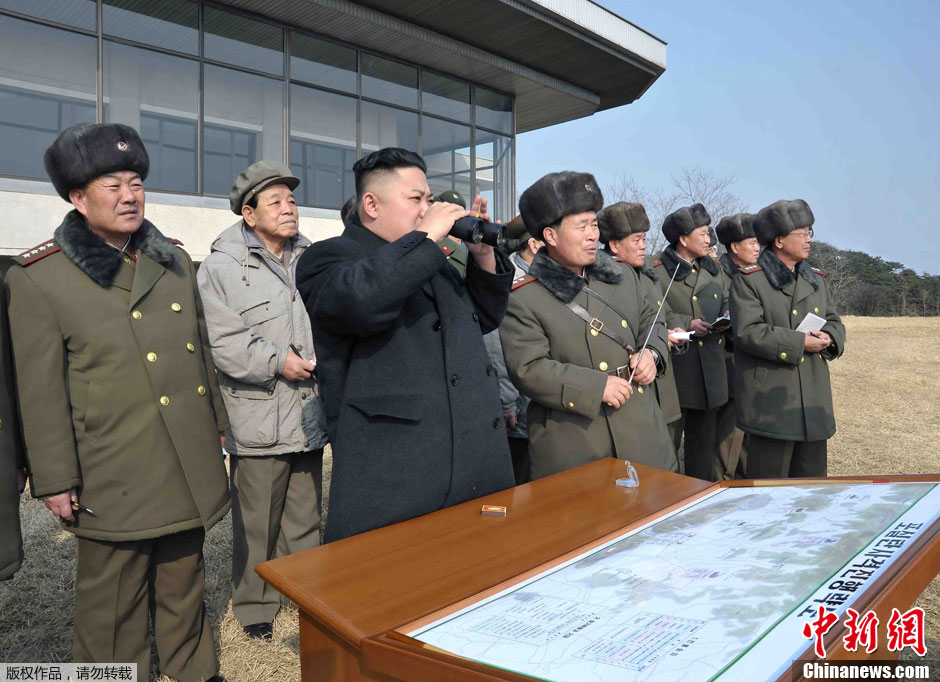 朝鲜有多小人口_金正恩指导朝鲜空军夜间跳伞训练 要求训练如实战 高清图