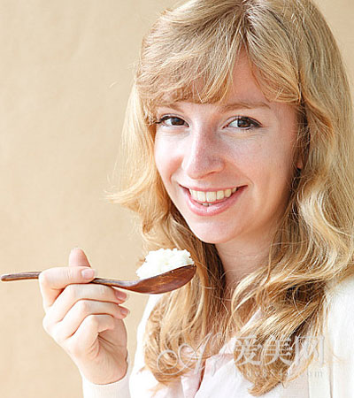 <em>月经</em>量少<em>色黑</em>性价比 <em>月经</em>不调推迟量少质量好