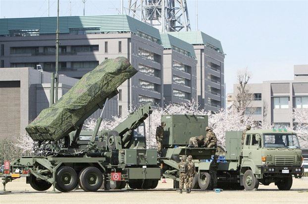 日自卫队员嬉笑部署爱国者导弹