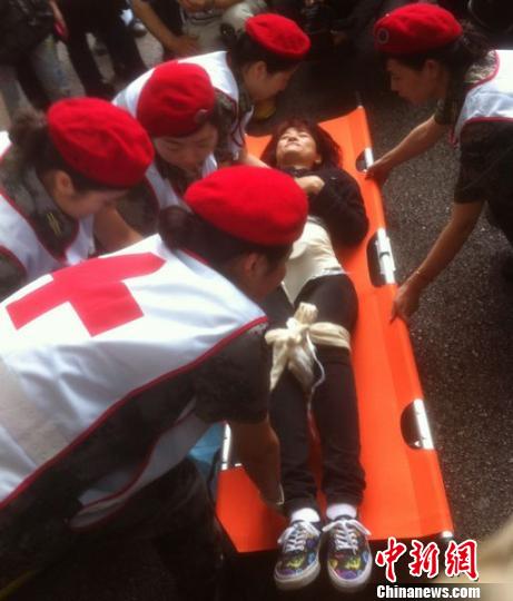 江苏红十字志愿者专业急救队现场模拟救护技能