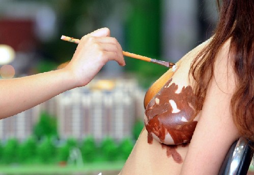 <em>人体</em>彩绘作为一种新兴的<em>艺术</em>形式