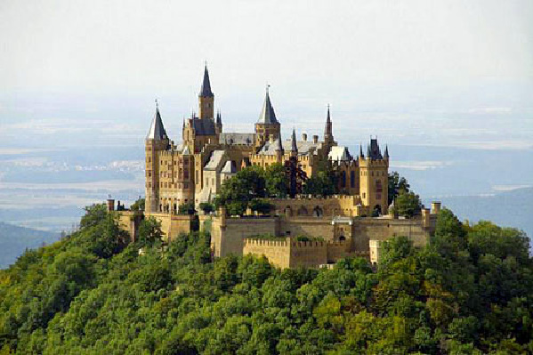 十大欧洲最古老城堡:新天鹅城堡似童话世界
