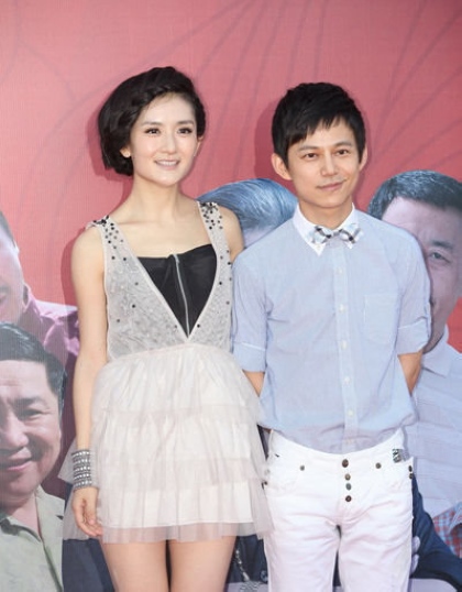 何炅谢娜最早视频 9140048777968401437.jpg